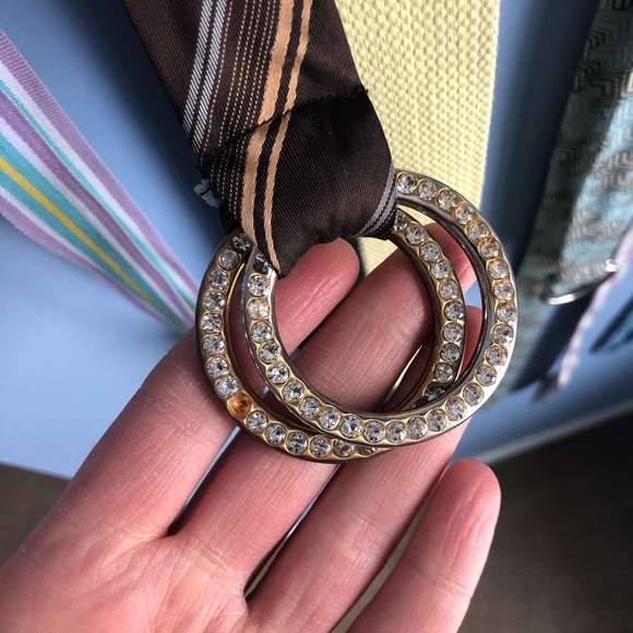 Belts - Picture 4 of 5